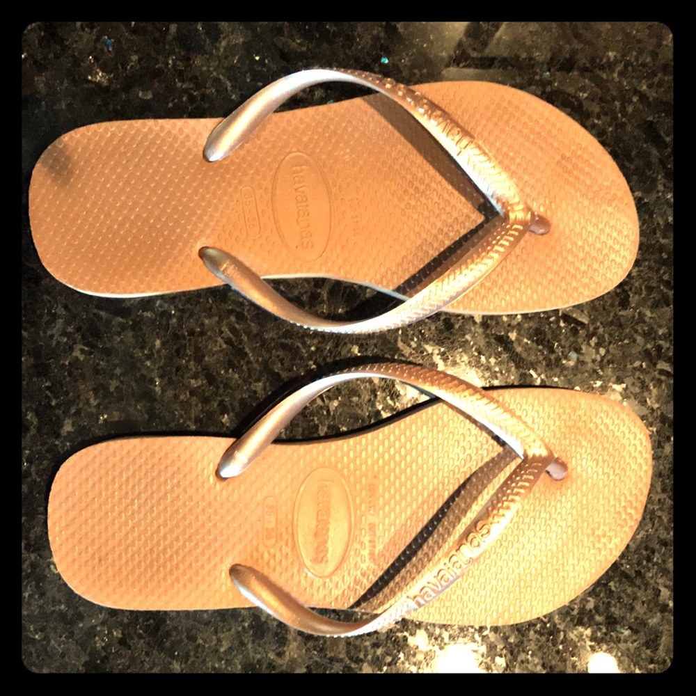 Metallic gold Havaianas